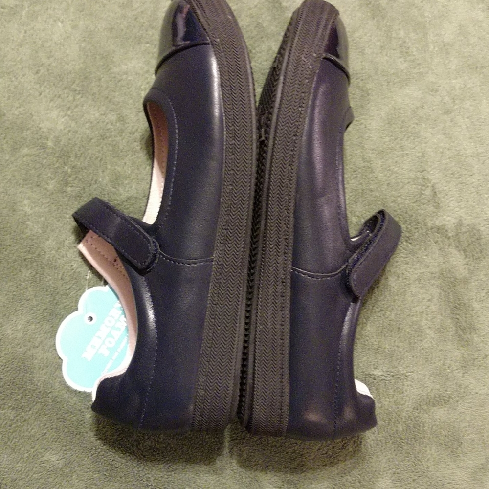 Shoes - Picture 5 of 5